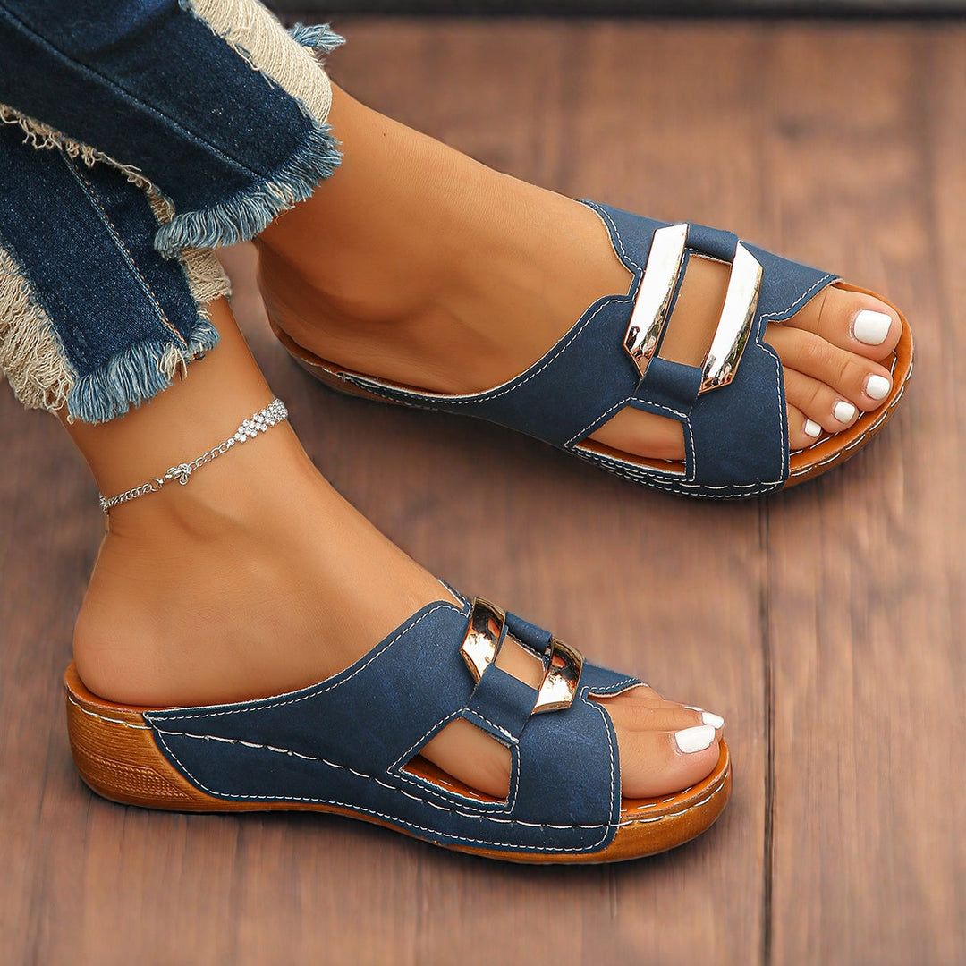 Everly Harbor Lane Slide Sandals
