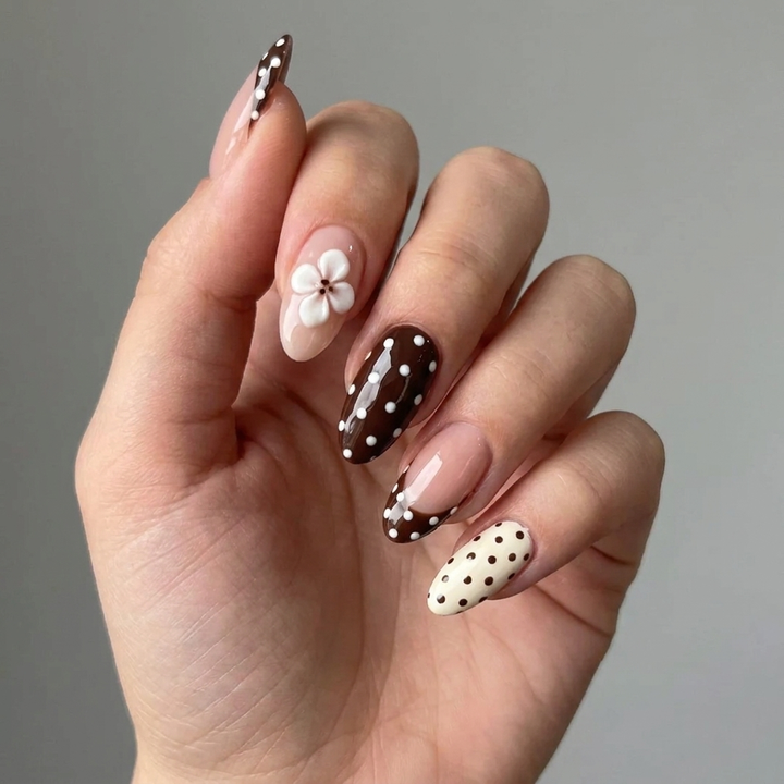 Polka Mocha Daisy Press-On Nails