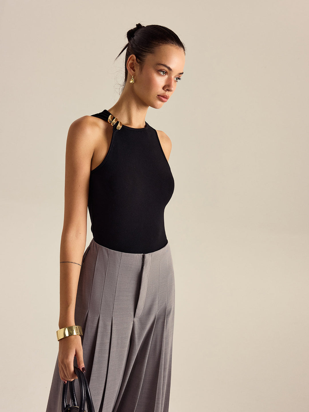 Indie Metal Detail Sleeveless Sculpt Top