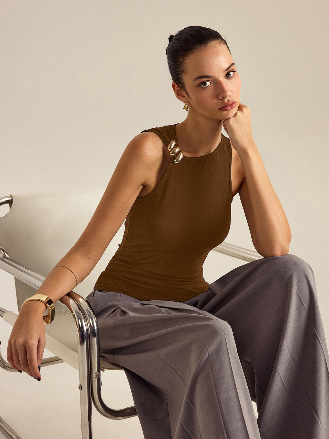 Indie Metal Detail Sleeveless Sculpt Top