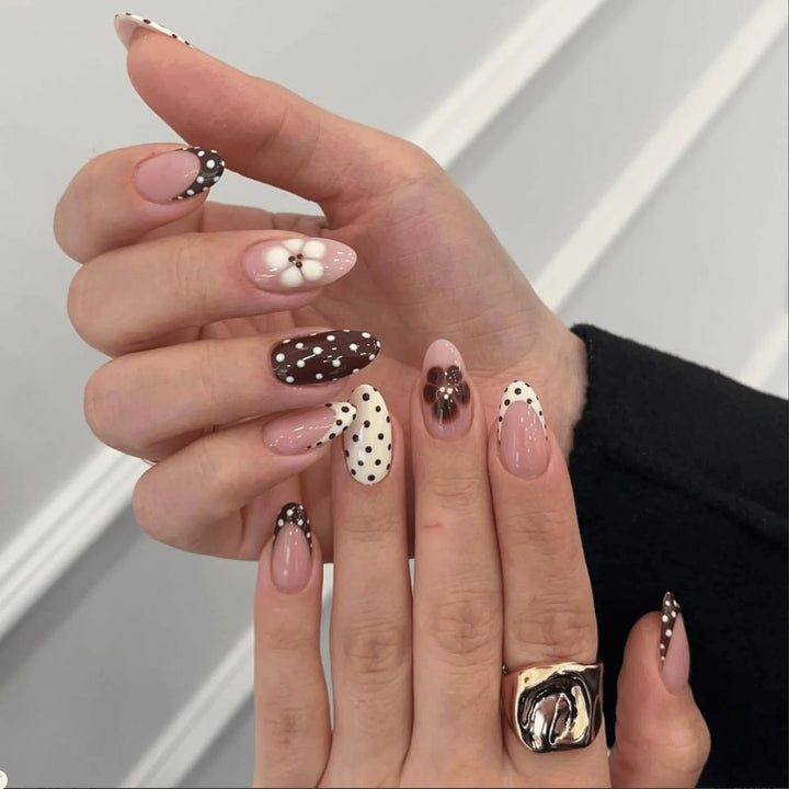 Polka Mocha Daisy Press-On Nails