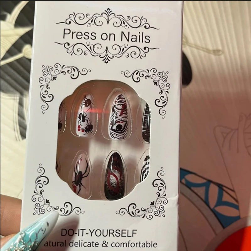Manga Noir Press-On Nails
