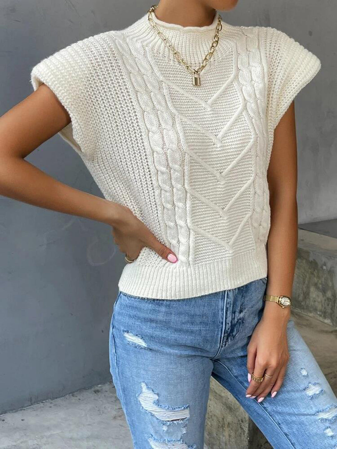 Tam Cable Sleeve Sweater Vest