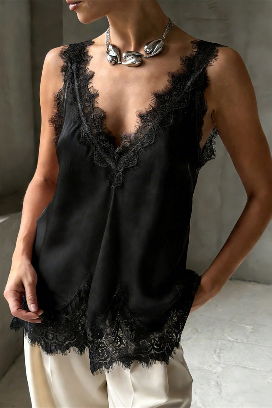 Dolly V-Neck Lace Trim Tank Top
